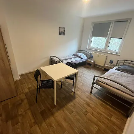 Legro Monteurs Koetzschener Weg 18 * Merseburgo